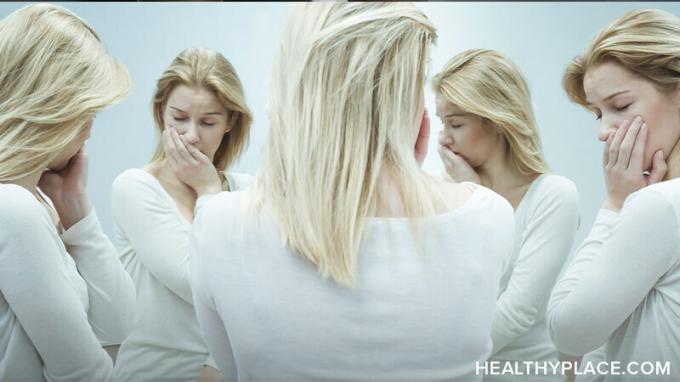 Mejna disociacija povzroča občutek, kot da izgubljate oprijem resničnosti. Včasih se zdi, kot da je nihče ne razume, toda na HealthyPlace se boste naučili o zmedi, ki jo povzroča mejna disociacija, in morda še pomembneje, izvedeli boste, da niste sami. Poglej.