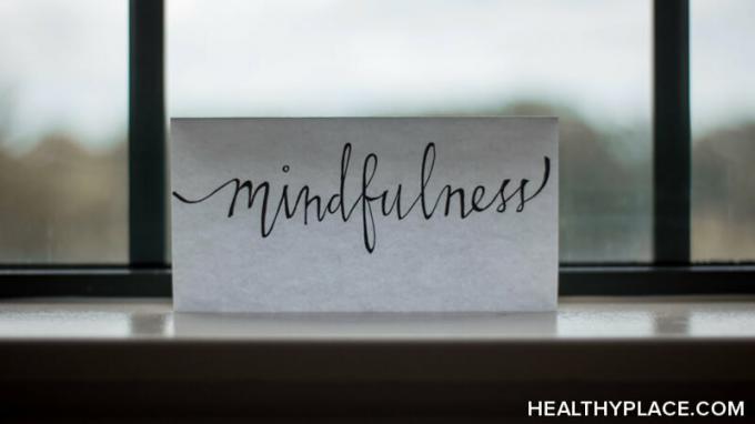 Pozitivna miselnost je nekaj, kar potrebujemo vsi, zlasti v obdobjih duševnih bolezni, a je to mogoče doseči? Poiščite tukaj na HealthyPlace.