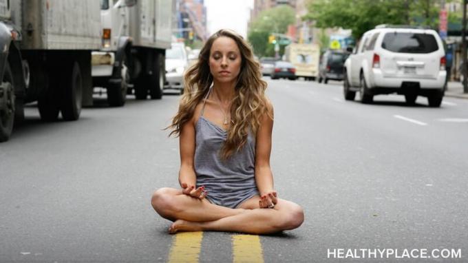 Naučite se teh treh najboljših nasvetov za meditacijo, da boste lažje začeli svojo novo meditacijsko prakso. Poiščite nasvete za meditacijo na HealthyPlace.