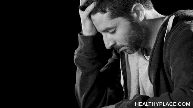 Spoznajte večjo depresivno motnjo (MDD), vključno s simptomi MDD in kako velika depresija vpliva na vsakdanje življenje ljudi. Podrobnosti o HealthyPlace.