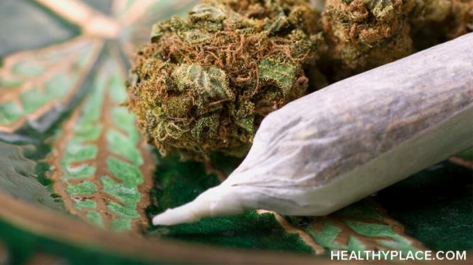 Kaj je marihuana? Marihuana je psihoaktivno zdravilo iz rastline konoplje. Preberite podrobne informacije o marihuani, najpogosteje uporabljeni ilegalni drogi na svetu.