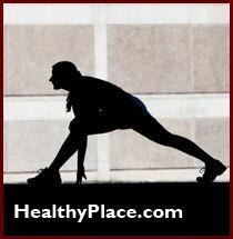 Triada ženskega športnika je opredeljena kot kombinacija motenega prehranjevanja, amenoreje in osteoporoze. Preberite si o posledicah izgube mineralne gostote kosti pri športnikih.